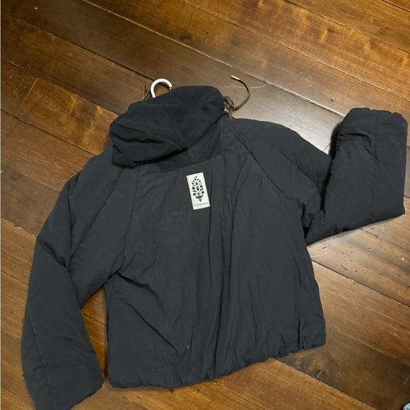 Free People Movement In A Pillow Packable Puffer Pullover size Small. - Picture 3 of 6